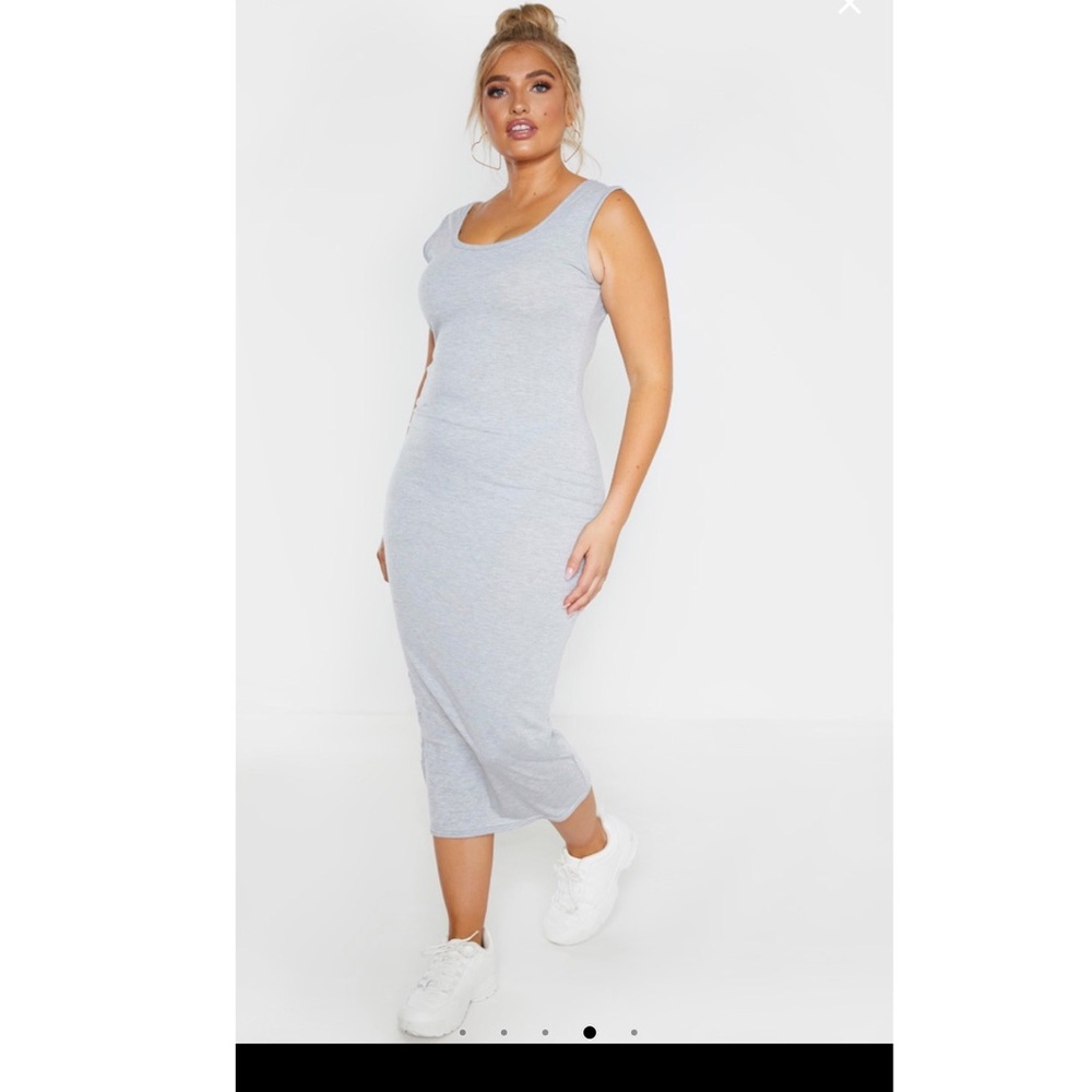 PrettyLittleThing Scoop maxi dress